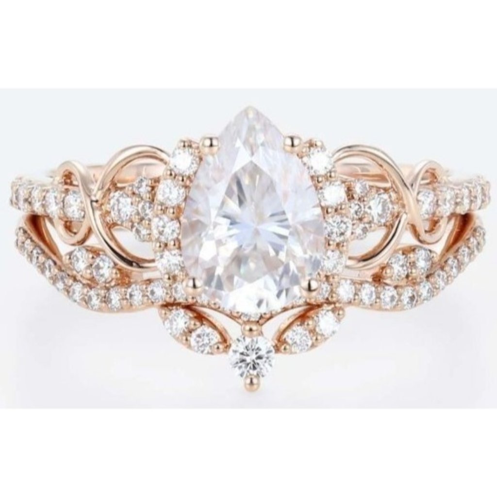Pear Cut 2 Ct Moissanite 2 Piece Bridal Wedding Engagement Ring Set In Rose Gold